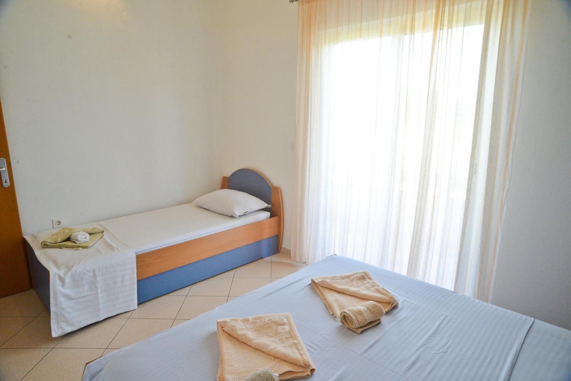 Apartments Lonic Куклица Стая снимка