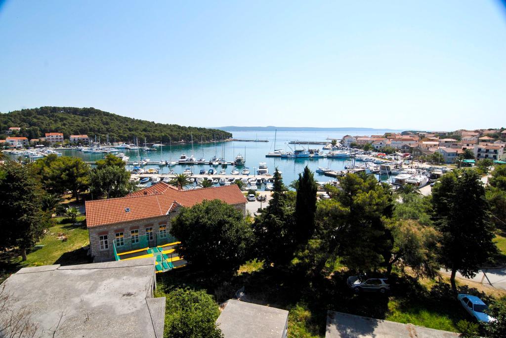 Apartments Lonic Куклица Екстериор снимка