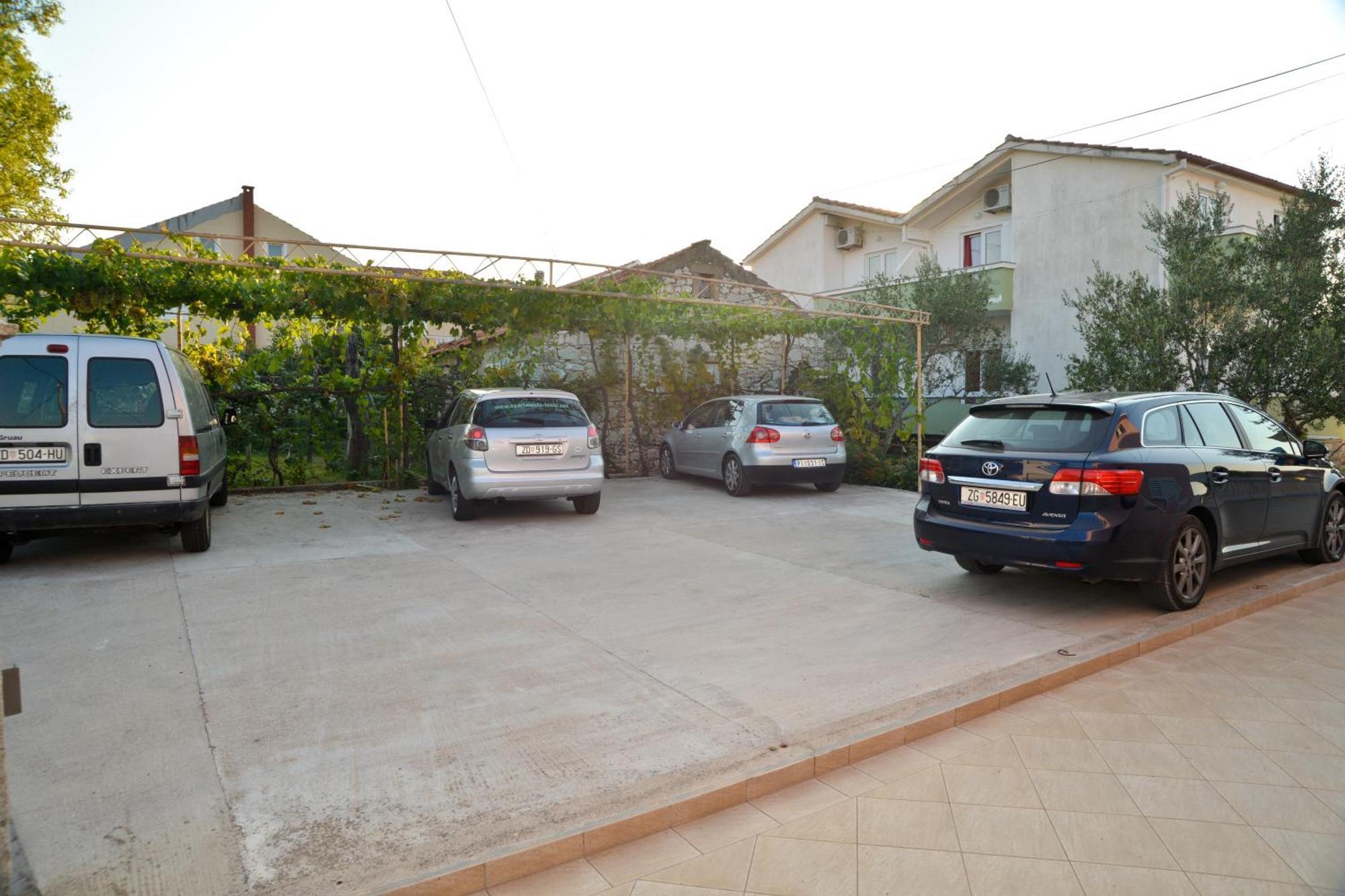 Apartments Lonic Куклица Екстериор снимка