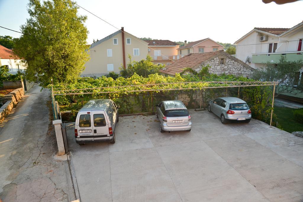 Apartments Lonic Куклица Екстериор снимка