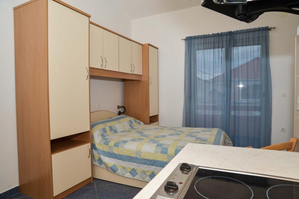 Apartments Lonic Куклица Екстериор снимка