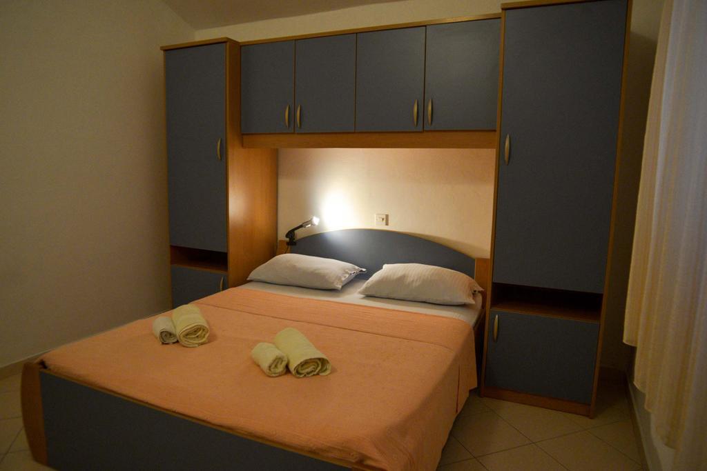 Apartments Lonic Куклица Екстериор снимка