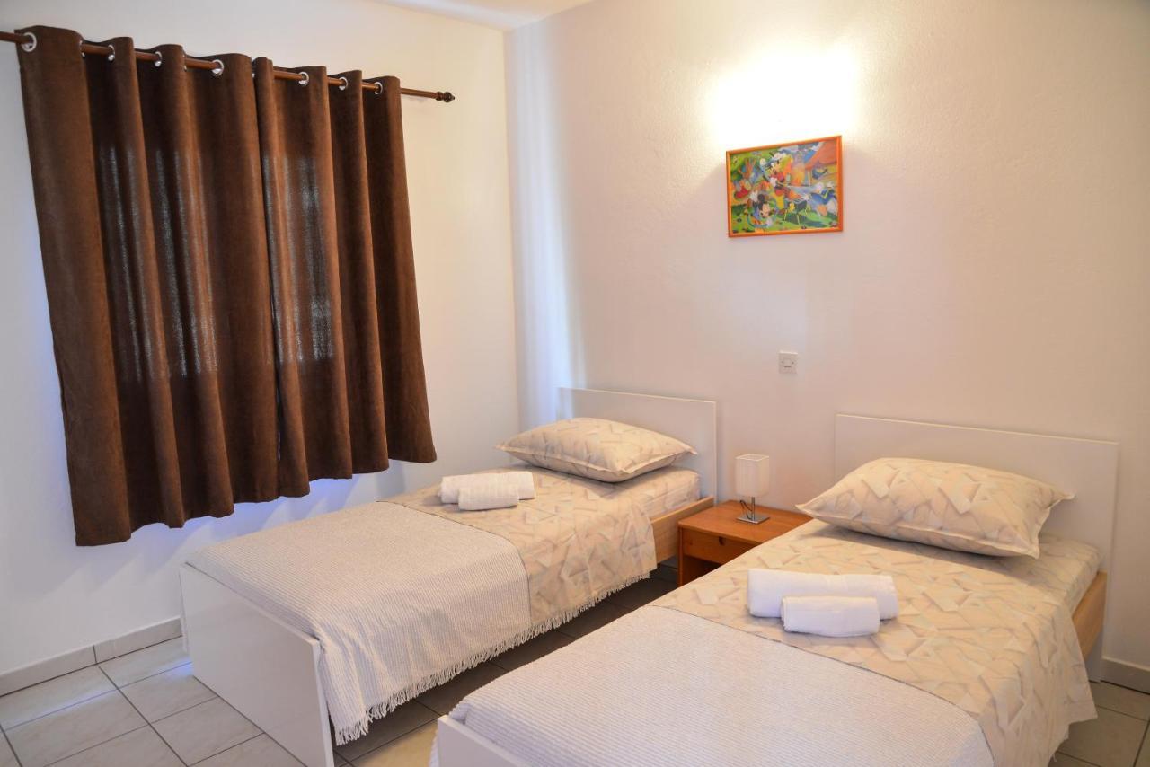 Apartments Lonic Куклица Екстериор снимка